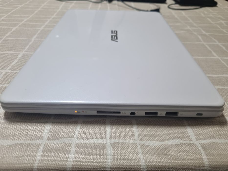 Portátil ASUS Branco