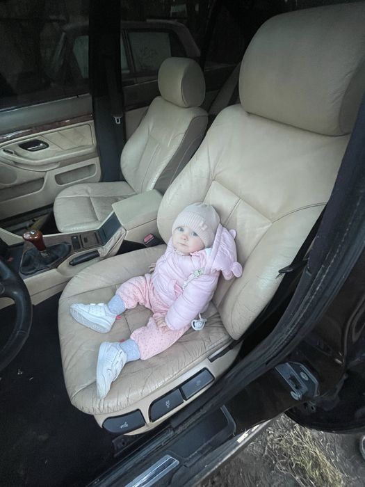 Продам БМВ Е39 на М51В25 механика