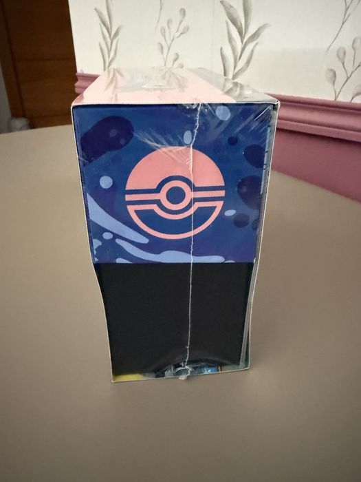 Chaos Rising ETB Pokémon Center
