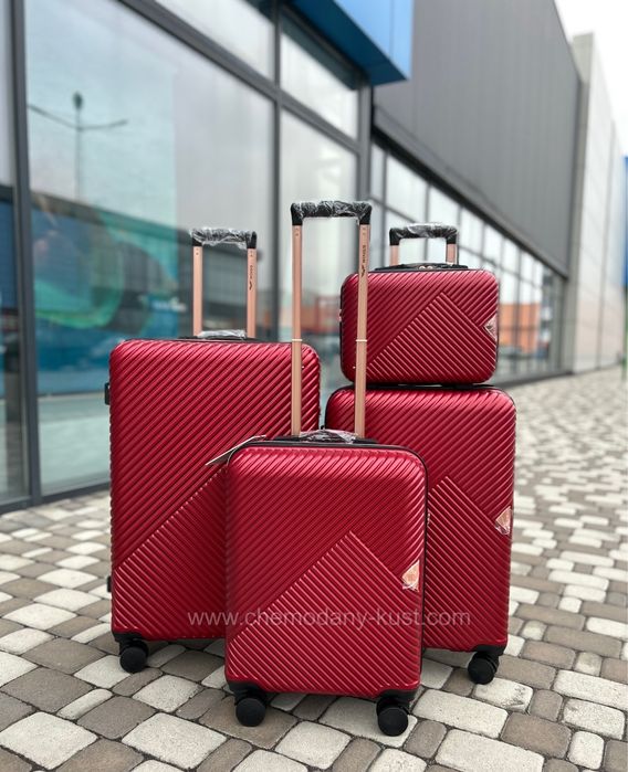 Чемодан Wings WN01 молочна валіза