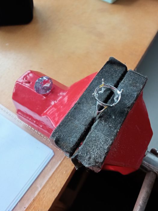 Anel em Prata com Alexandrita Natural – 5,90 ct  Oportunidade Única