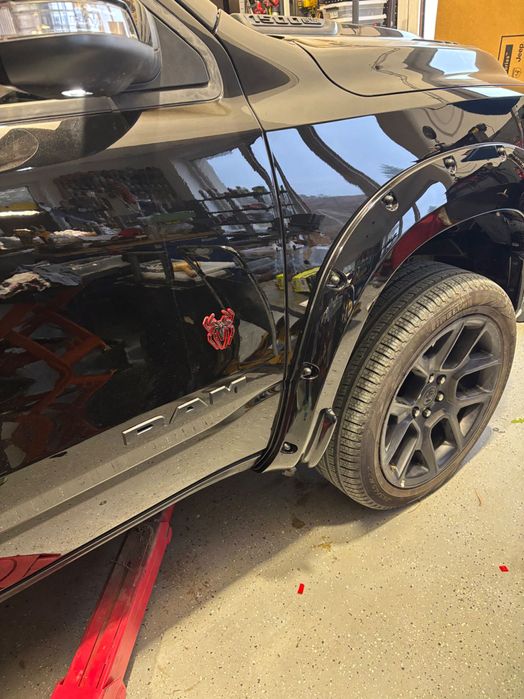 Sprzedam Ram 1500 laramie black widow full opcja