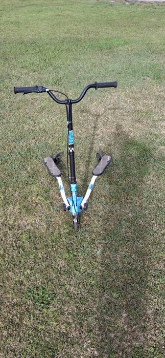 Trotinete de 3 rodas – estilo Y Fliker (movimento em zigue-zague)