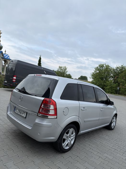 Opel Zafira 2010