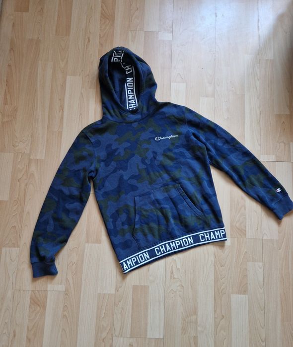 Bluza Champion
Rozmiar: M
Szerokość mierzona pod pachami: 2x52/53cm
Dł