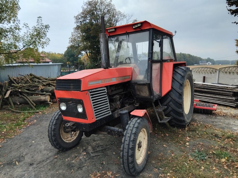 Ciągnik rolniczy Zetor 8011