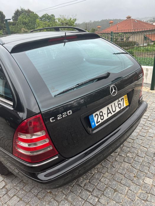 Mercedes-Benz C 220 CDI Elegance SW – Fiabilidade, Conforto e Classe