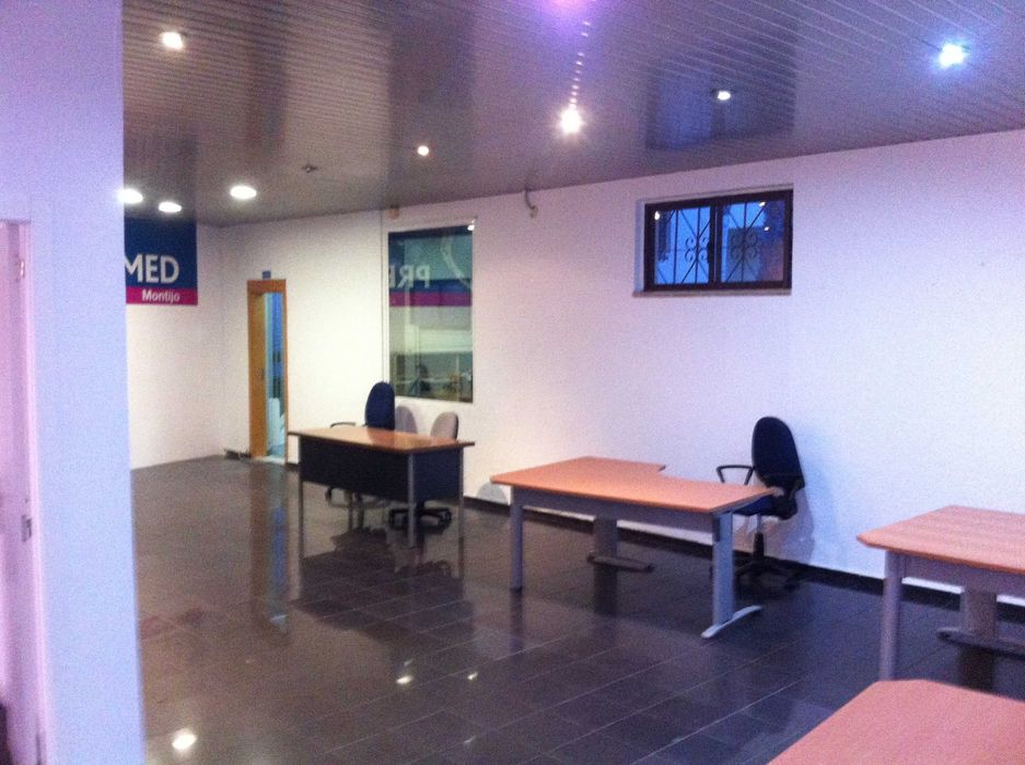 Alugo Loja na circular no Montijo