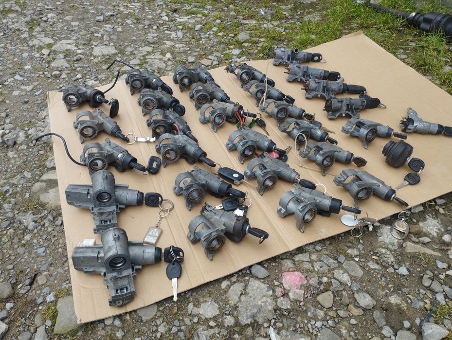 Замок Гольф 2 3 4 Джетта Пассат б2 б3-б4 Венто поло  Інка Кадді Толедо