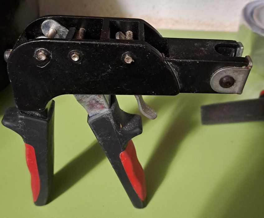 Alicate para buchas de metal STANDERS MATERIAIS OCOS