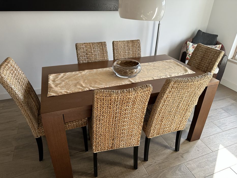 Mesa de jantar com 6 cadeiras