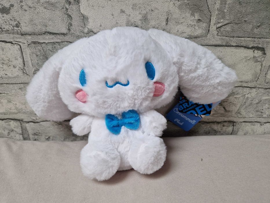 Pluszowa maskotka Cinnamoroll przyjaciel Hello Kitty