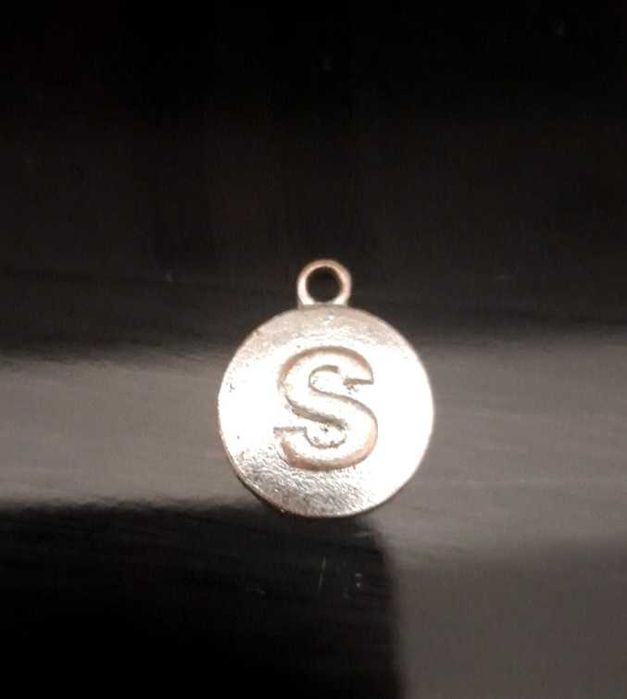 Srebrny medalik literka s litera s 1.5cm 15mm