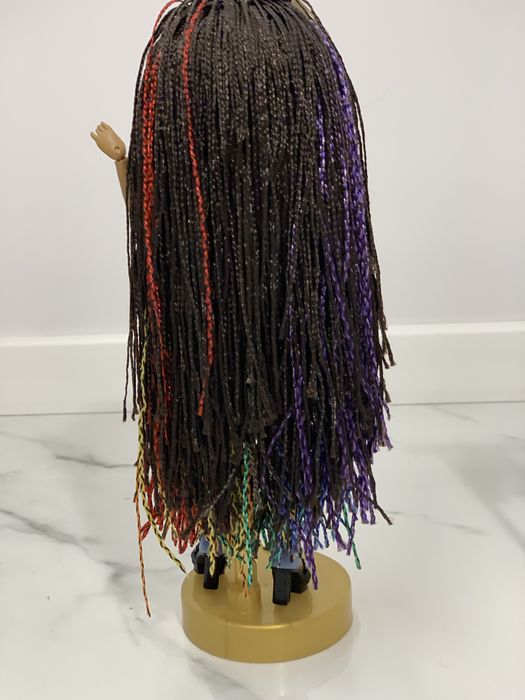 Lalka modowa rainbow high rockstar z perkusja Vanessa Tempo warkoczyki