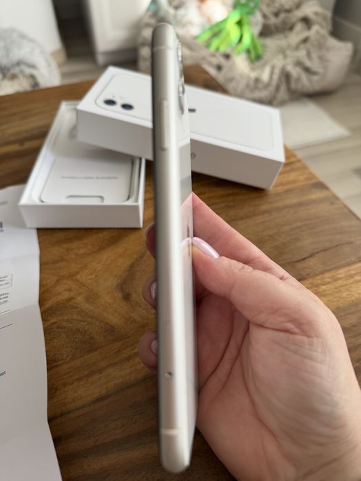 Iphone APPLE  11