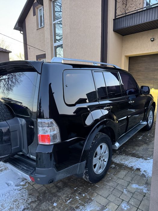 Продам мітсубиси паджеро офіційний японец