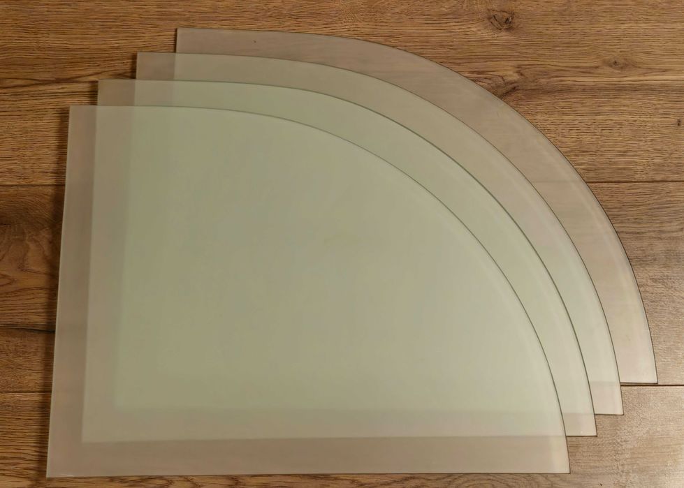 Полки стекляные угловые матовые