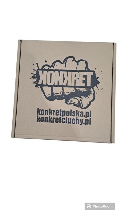 Bluza w prezencie marki Konkret.