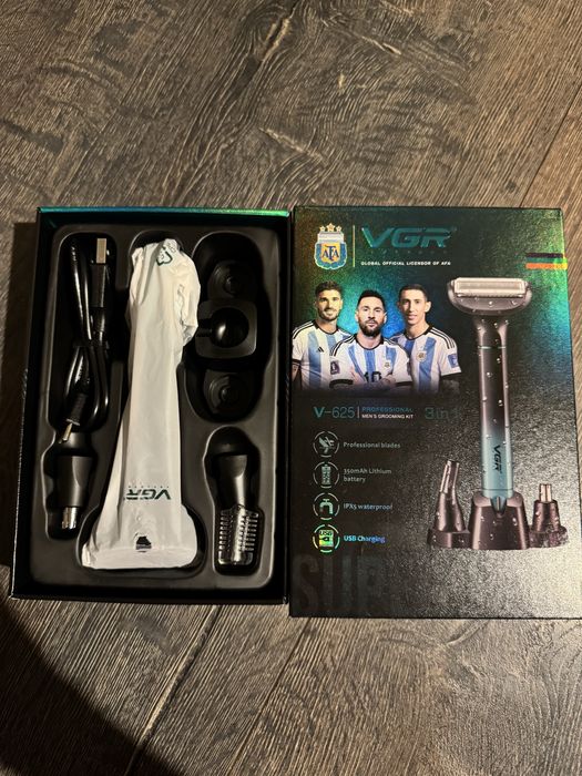 Чоловічий набір (тример з насадками)