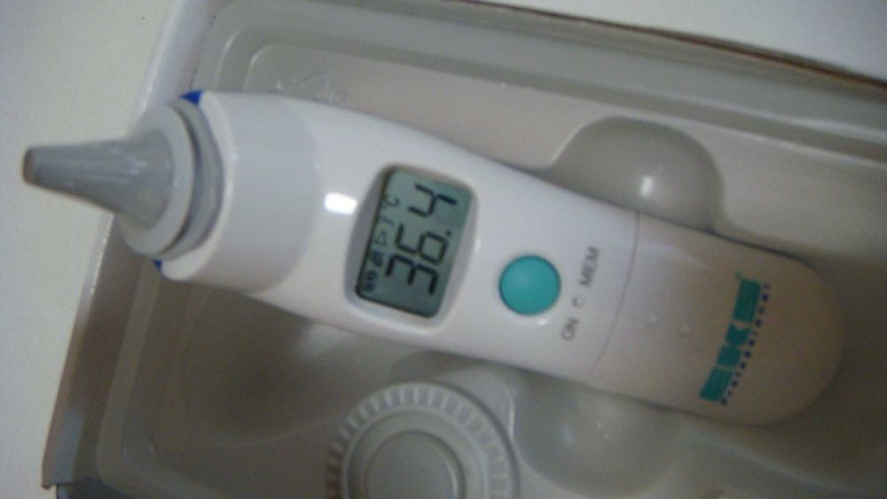 Ушной цифровой инфракрасный детский термометр