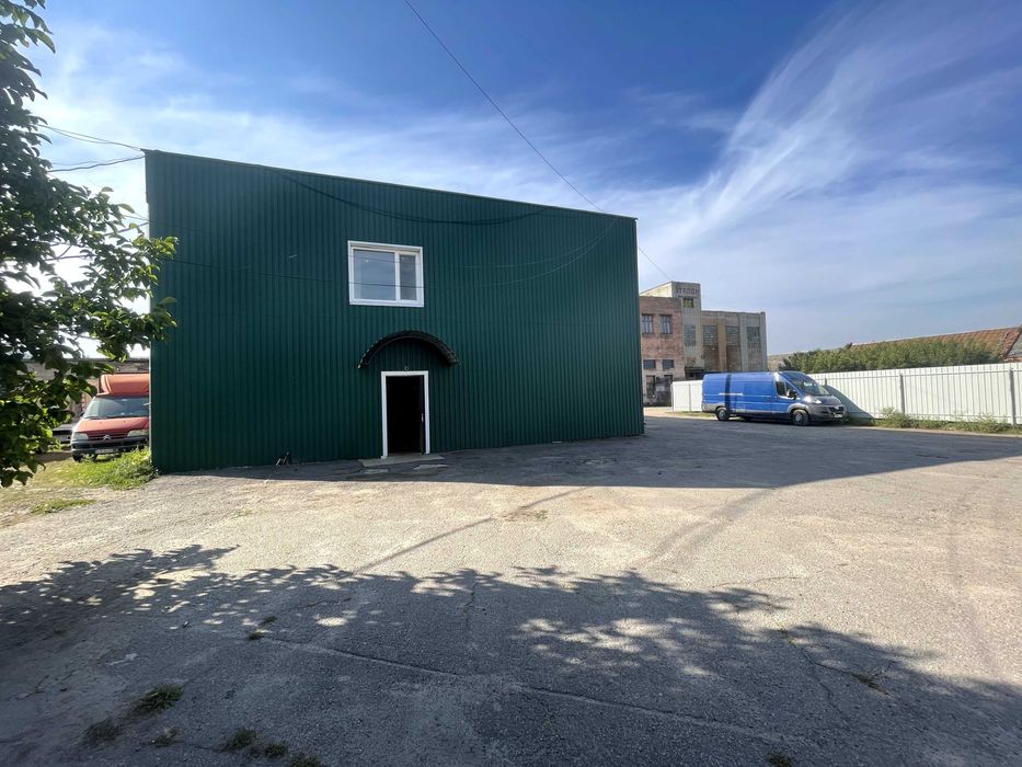 Комплекс виробничих приміщень (завод) в місті Умань Черкаської області