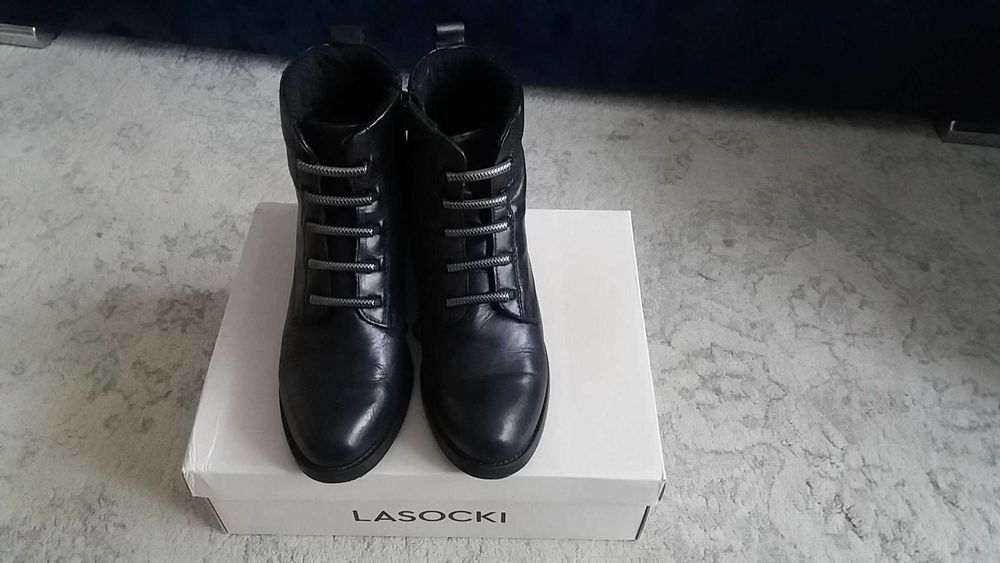Botki skórzane czarne Lasocki 39
