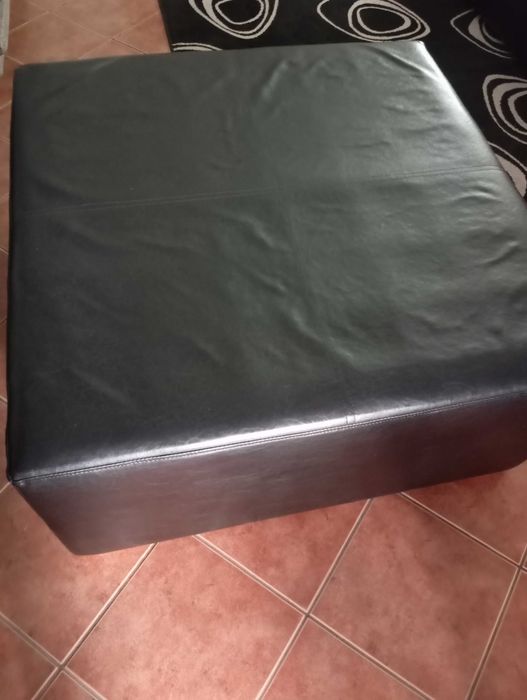 Mesa Puff 1 metro x 1 metro ótimo estado