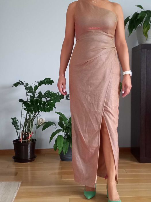 Długa sukienka koktajlowa-nowa.