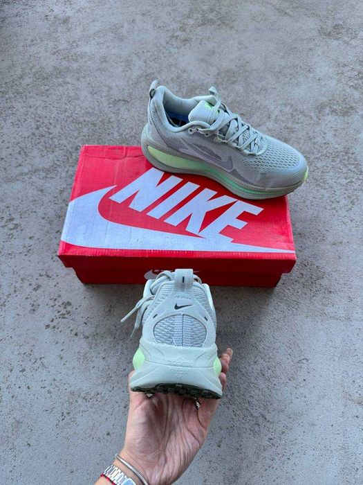 Нові кросівки  Nike vomero. 38 38 40 розміри