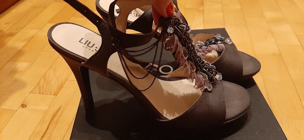 Buty na obcasie LUI.JO