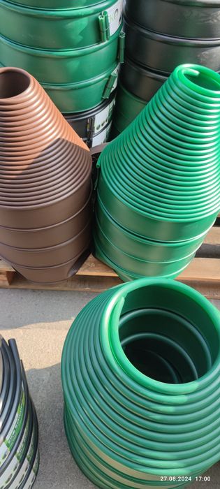 Садова бордюрна стрічка