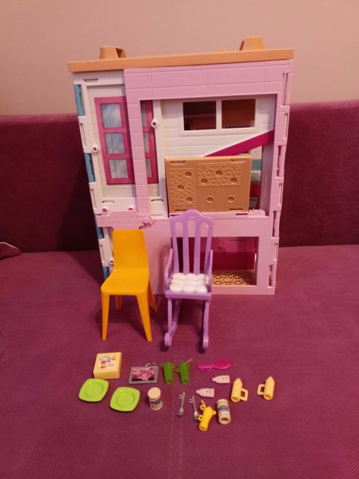 Domek Barbie firmy Mattel+ Lalka barbie Mattel z autem