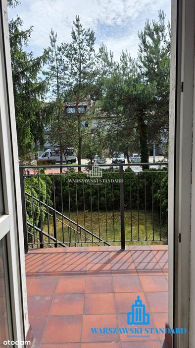 Wygodny dom z balkonem, garażem i dwoma ogródkami w Starej Miłosnej - Widok 3