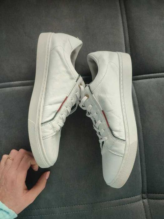 Sygnowane tenisówki z podeszwą typu cupsole rozm. 40 Tommy Hilfiger