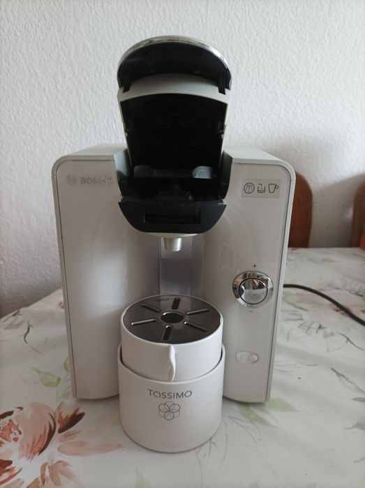 Кавоварка Bosch Тасімо на мелену каву і капсули