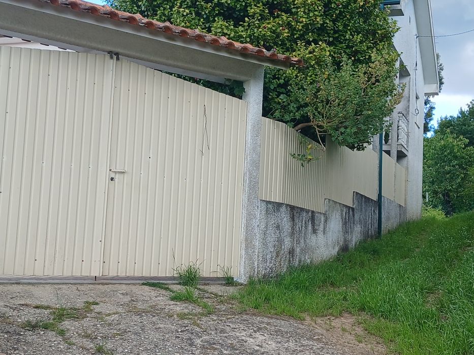 Moradia T5 à venda em Nespereira Alta