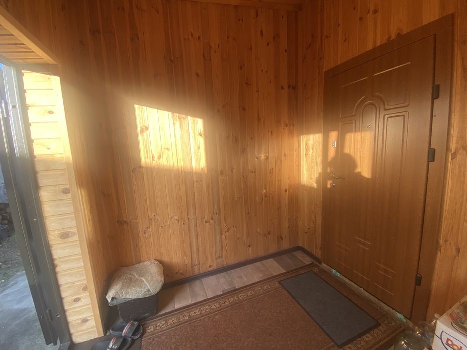 Окремий будинок в Бучі з ремонтом, меблями і технікою