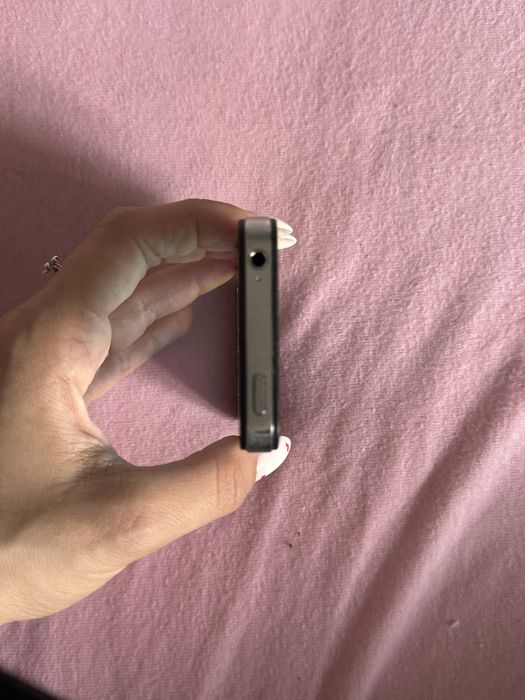 Iphone 4s 16 gb.