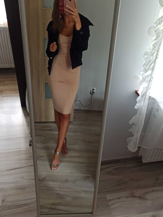 Kurtka czarna guziki damska duży kołnierz surowa S m