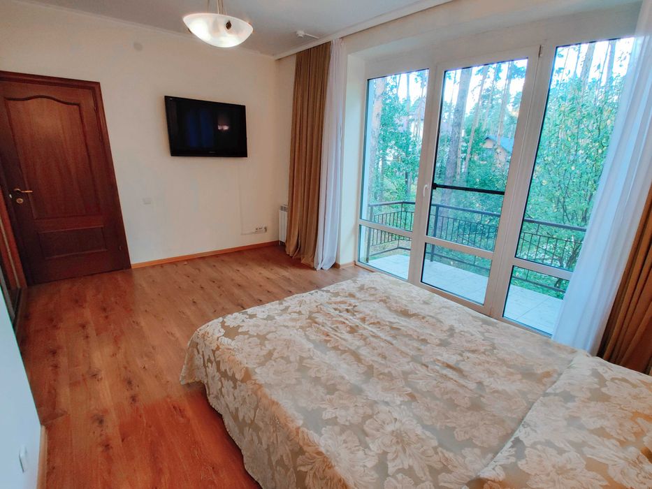 Оренда котеджу під Києвом у с. Мощун