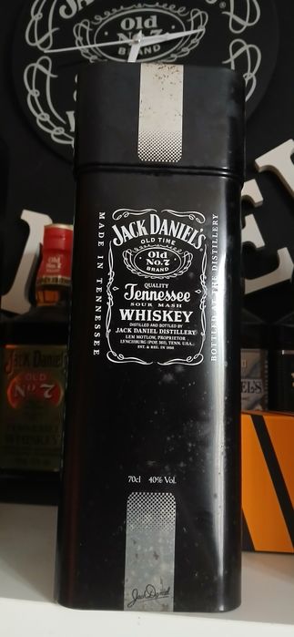 Latas jack daniel's