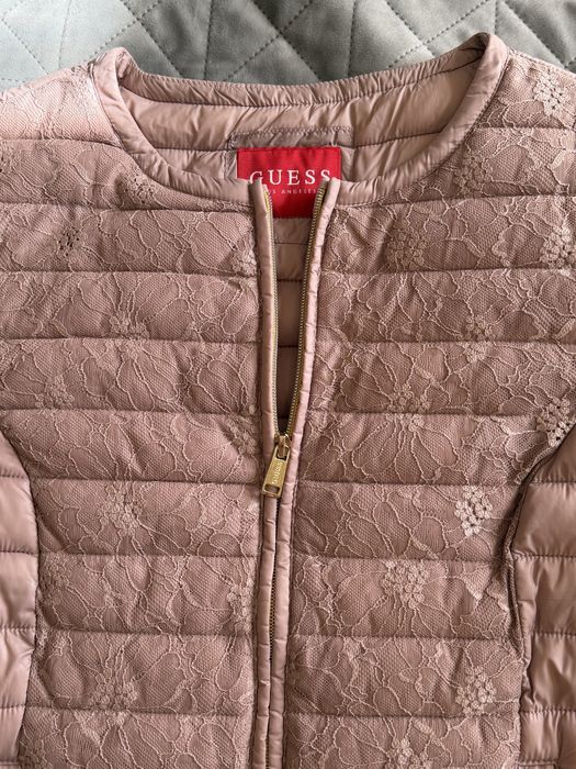 Жіноча весняна куртка Guess