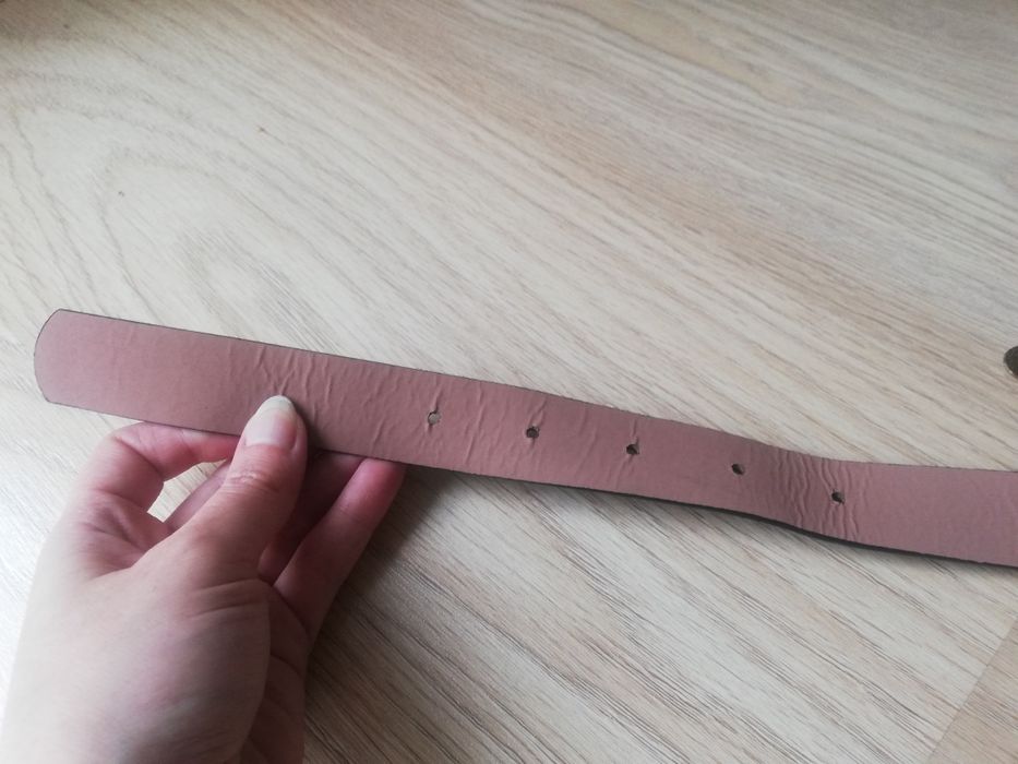 Pasek z przywieszką długość 100 cm