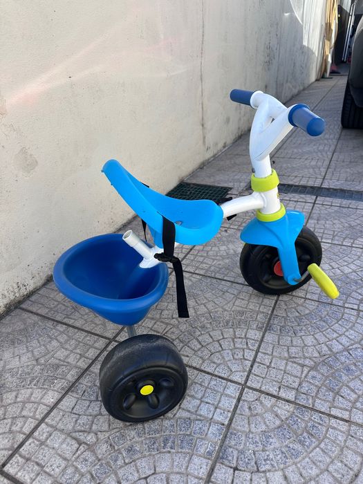 Triciclo criança