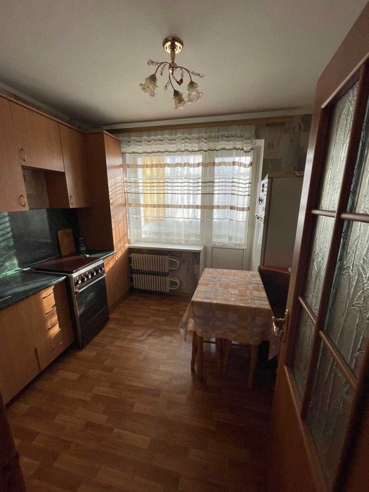 34063  Продаж 1 кімнатної квартири на Озерній , гарний стан