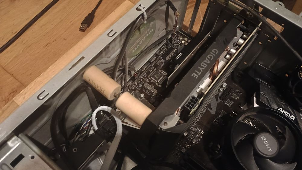 NVidia GTX 1660 TI 6 GB Gigabyte OC version  oryginalne pudełko