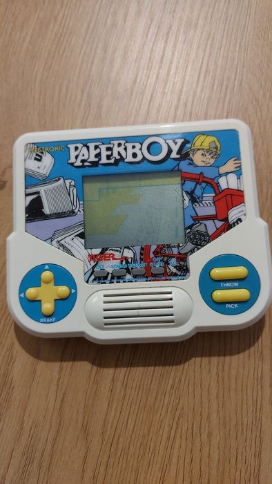 Gra elektroniczna Paperboy  vintage
