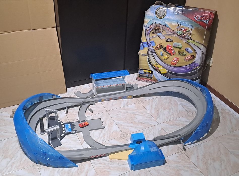 Disney Cars 3 Circuito Internacional da Flórida - Mattel (Usada)