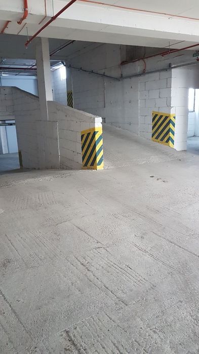 Продаж гаража в багаторівневому паркінгу Сузір'я біля готелю Турист