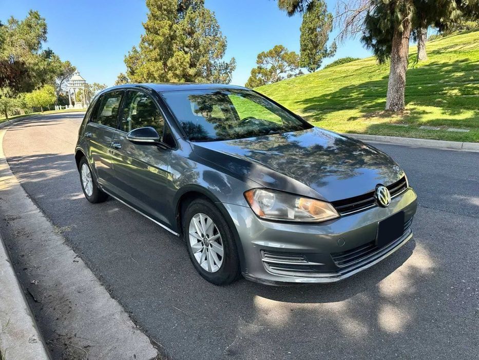 Volkswagen Golf      2015